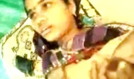 गोरा चूसा और एक खलिहान में गड़बड़ सेक्सी वीडियो फिल्म हिंदी मूवी