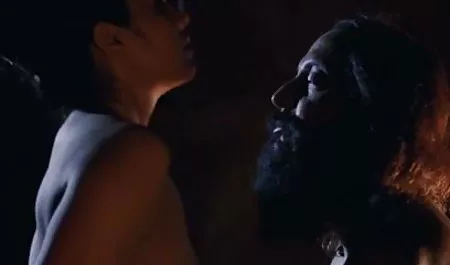 अच्छी लड़की दो गर्म बॉलीवुड सेक्सी हिंदी मूवी पुरुषों के साथ सेक्स से नहीं डरती है और लंड चूसती है