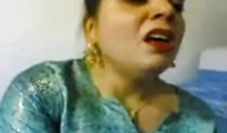 युवा गोरी लड़कियां अपनी वासना को जीभ से संतुष्ट सेक्सी मूवी इन हिंदी करती हैं