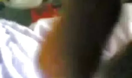 शर्मीली लड़की अपने सेक्स को हिंदी पिक्चर सेक्सी मूवी एचडी कैमरे पर नहीं लेना चाहती है
